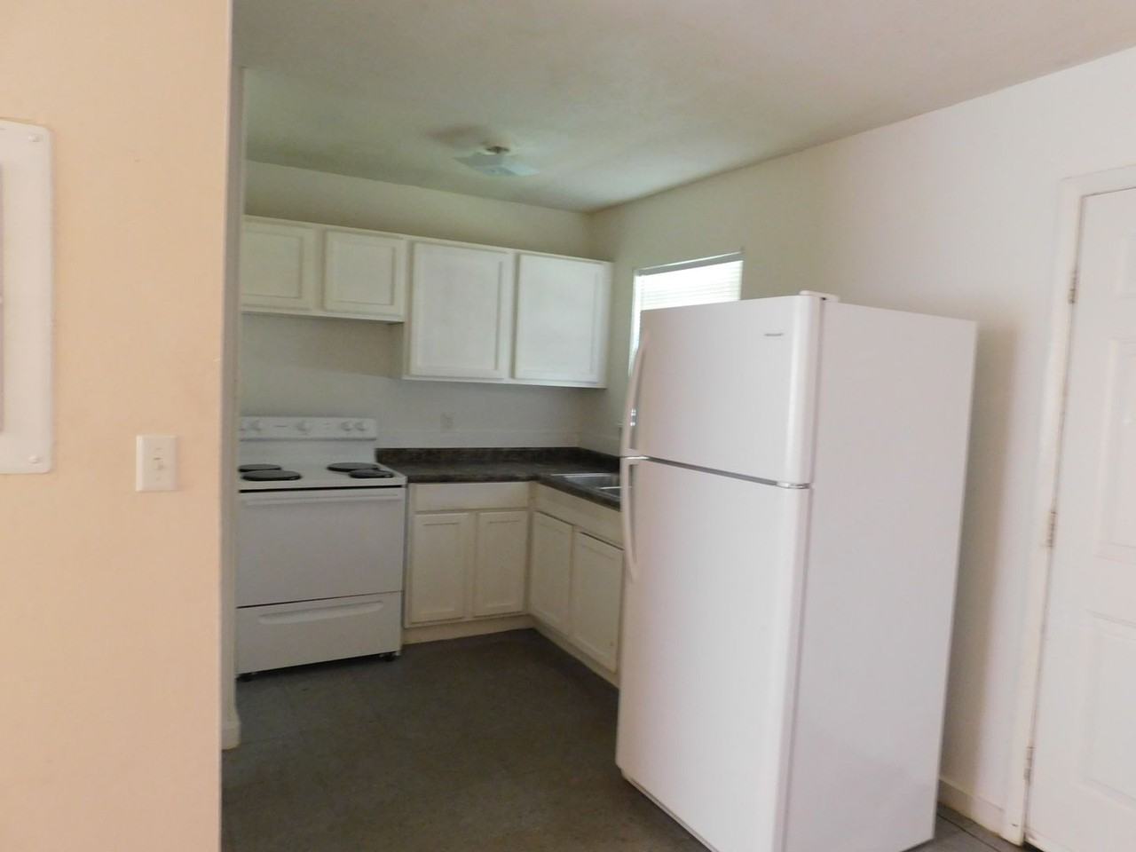 715 Richardson St - Photo 3 of 6