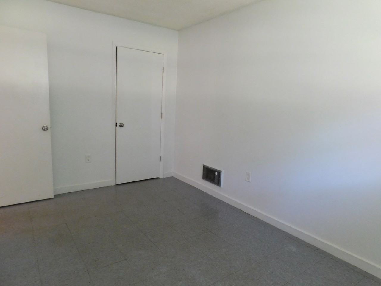 715 Richardson St - Photo 5 of 6