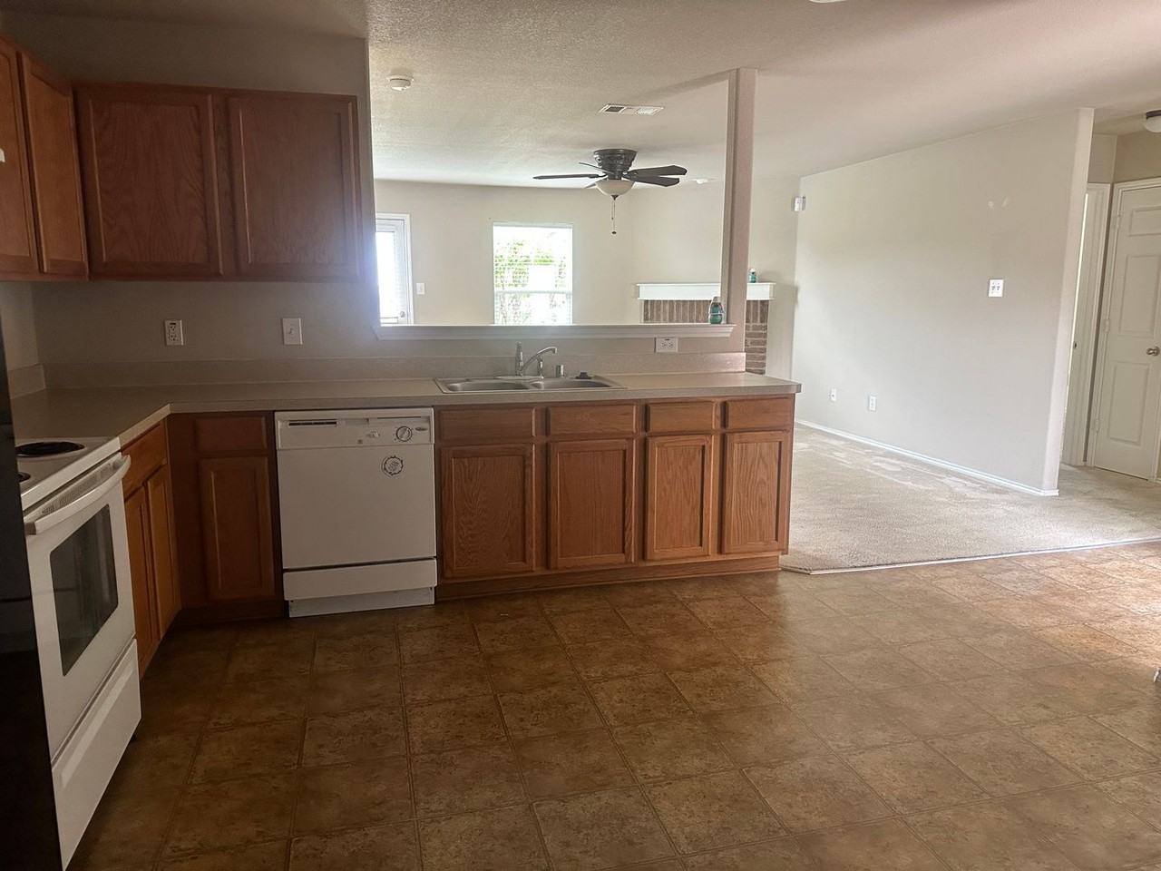 5729 Mirror Ridge Dr - Photo 4 of 15
