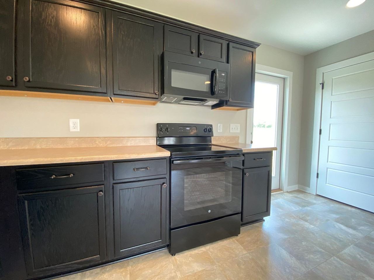 124 Sunlight Cir - Photo 5 of 17