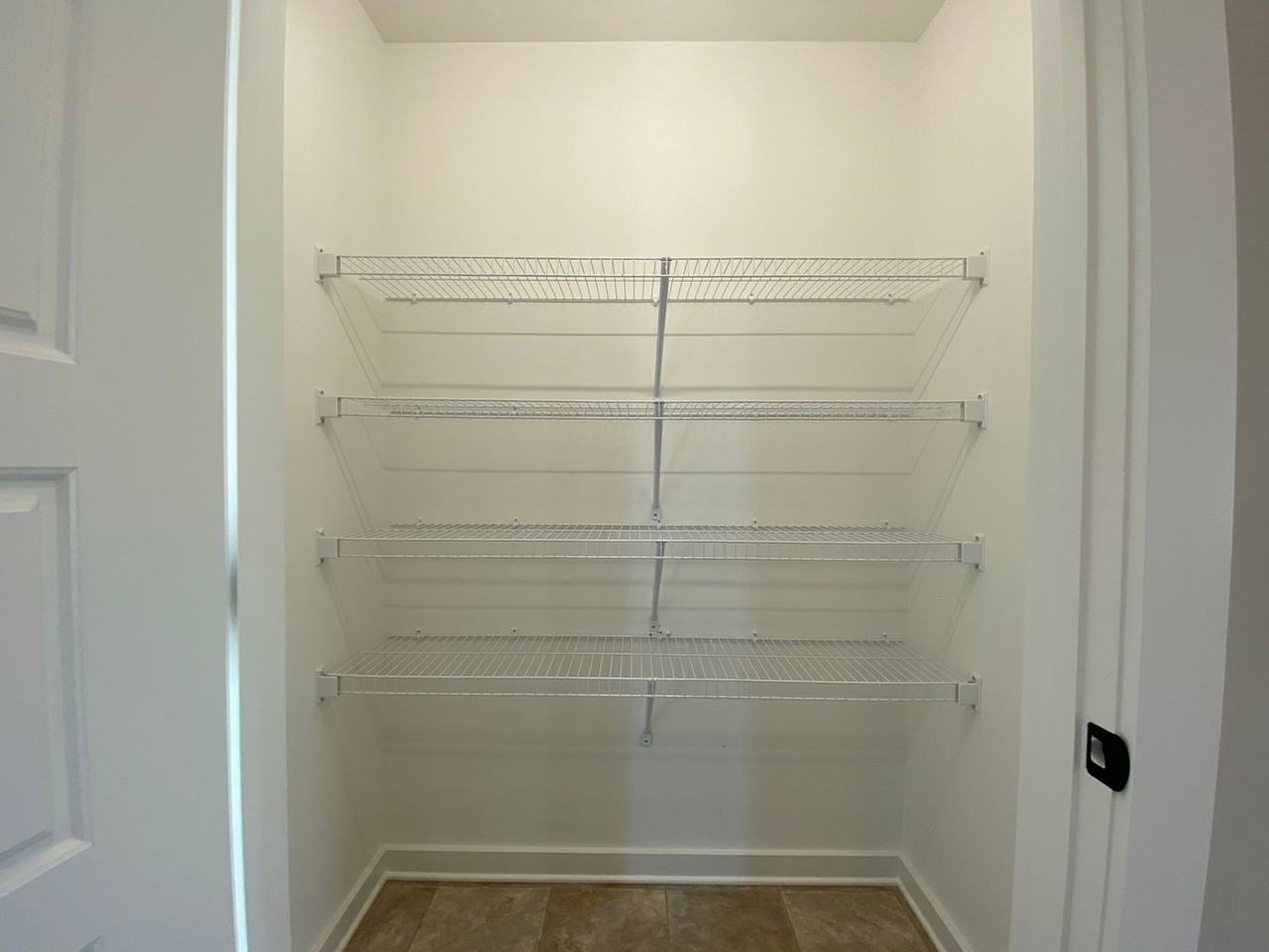 124 Sunlight Cir - Photo 6 of 17