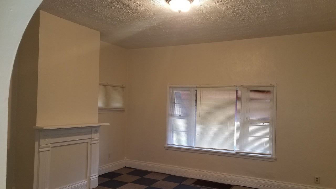 2350 Germantown St - Photo 5 of 20