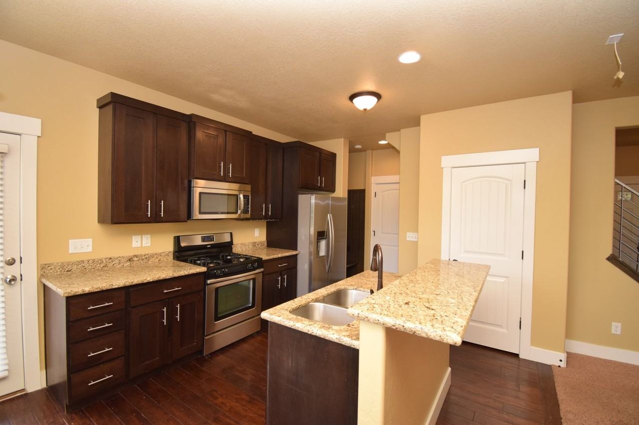 4056 S Olivia Ct - Photo 3 of 19