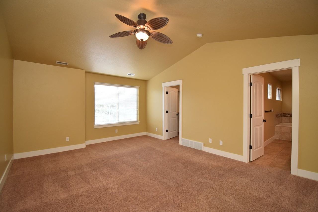 4056 S Olivia Ct - Photo 5 of 19