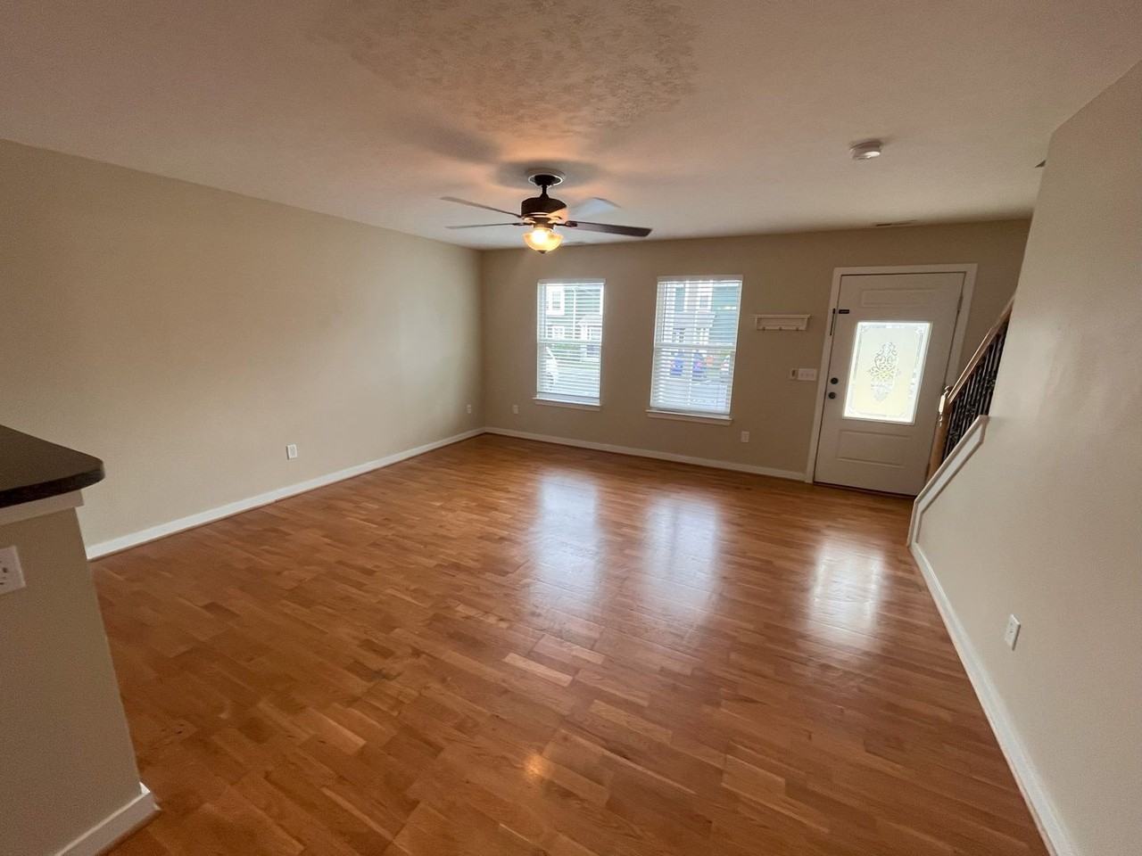 1231 Poets Ct - Photo 3 of 12