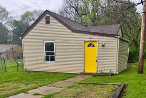 featured image of 9521 E Ferry St