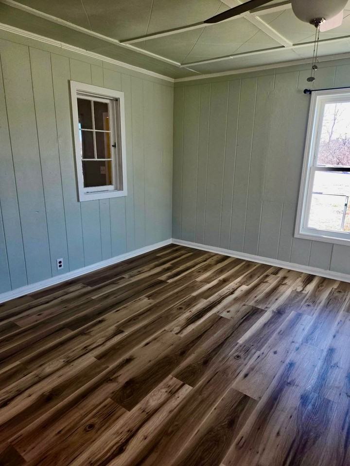 9521 E Ferry St - Photo 3 of 12
