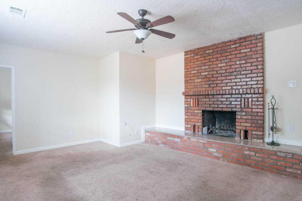 1846 Henry Cir Sw - Photo 2 of 22