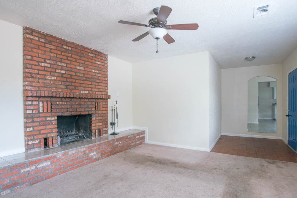 1846 Henry Cir Sw - Photo 3 of 22