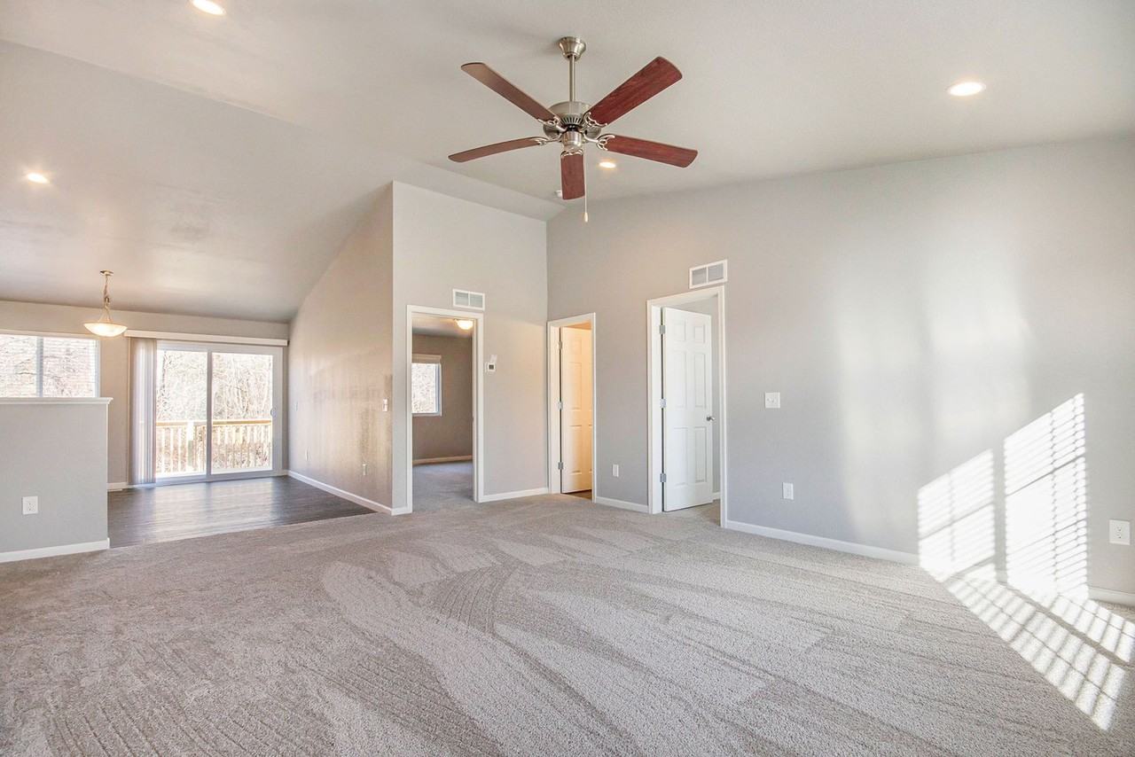 5233 Bittersweet Dr - Photo 6 of 27