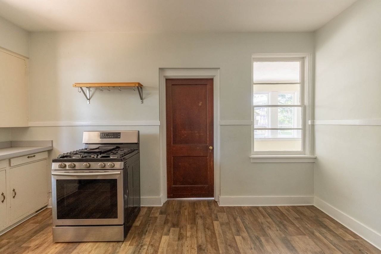 154 Saint Charles Ave - Photo 3 of 16