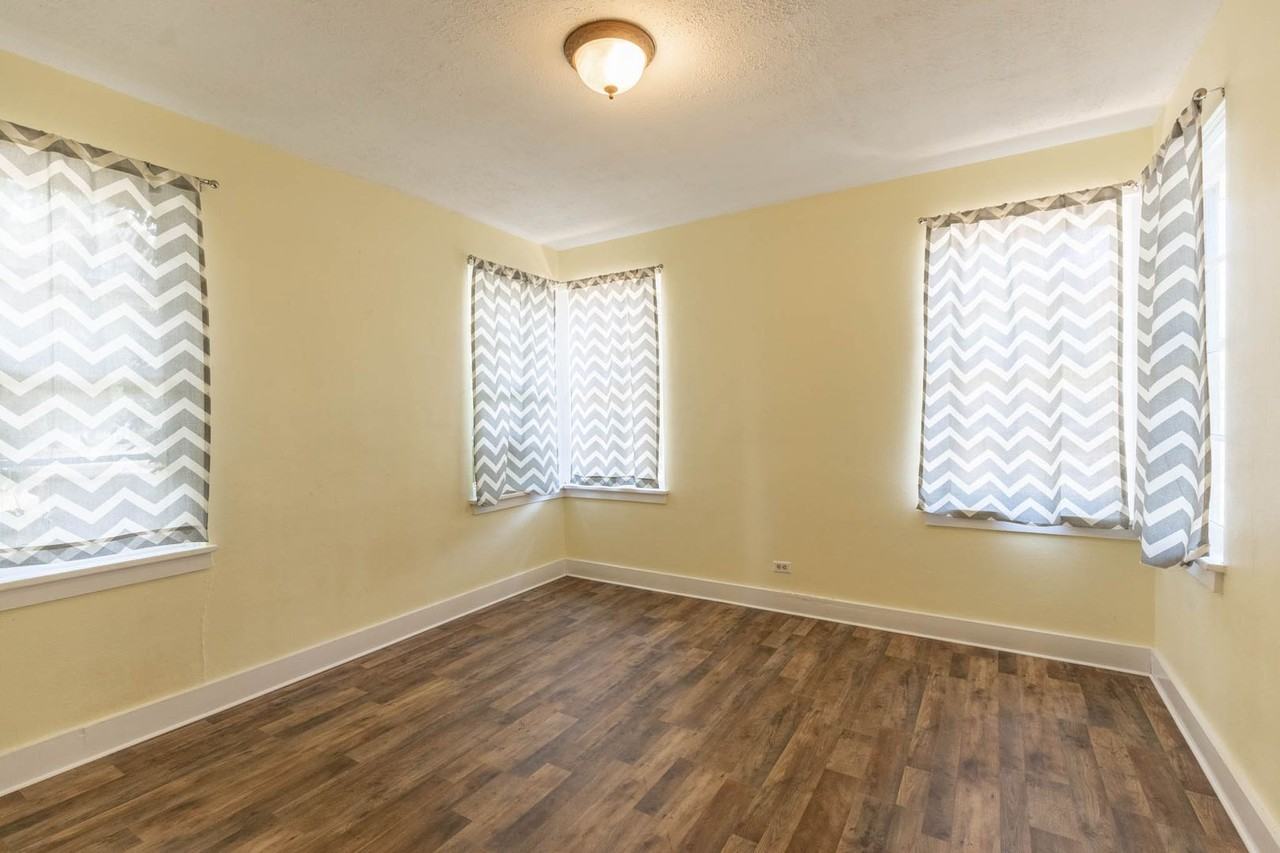 154 Saint Charles Ave - Photo 4 of 16