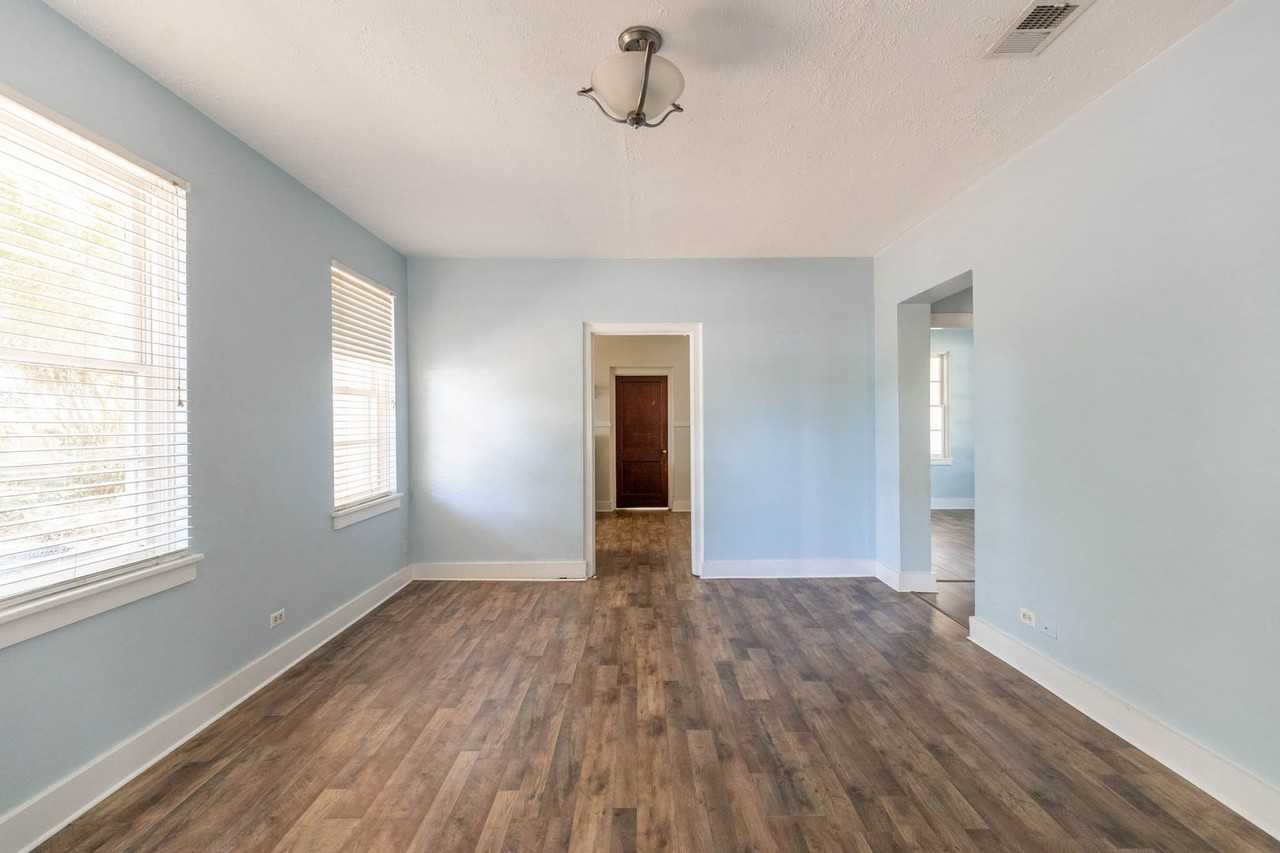 154 Saint Charles Ave - Photo 7 of 16