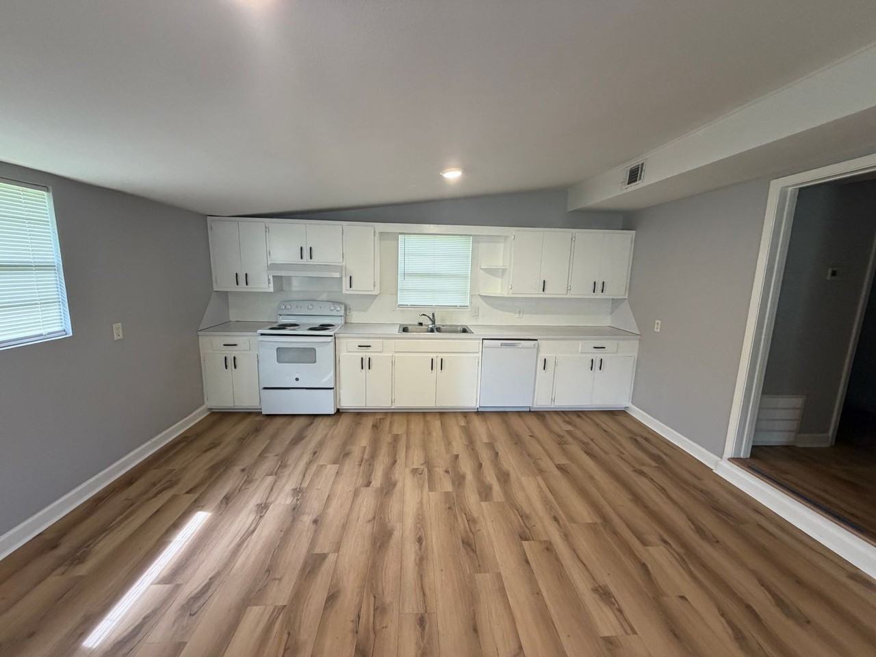 4623 Highway 5 - Photo 3 of 8