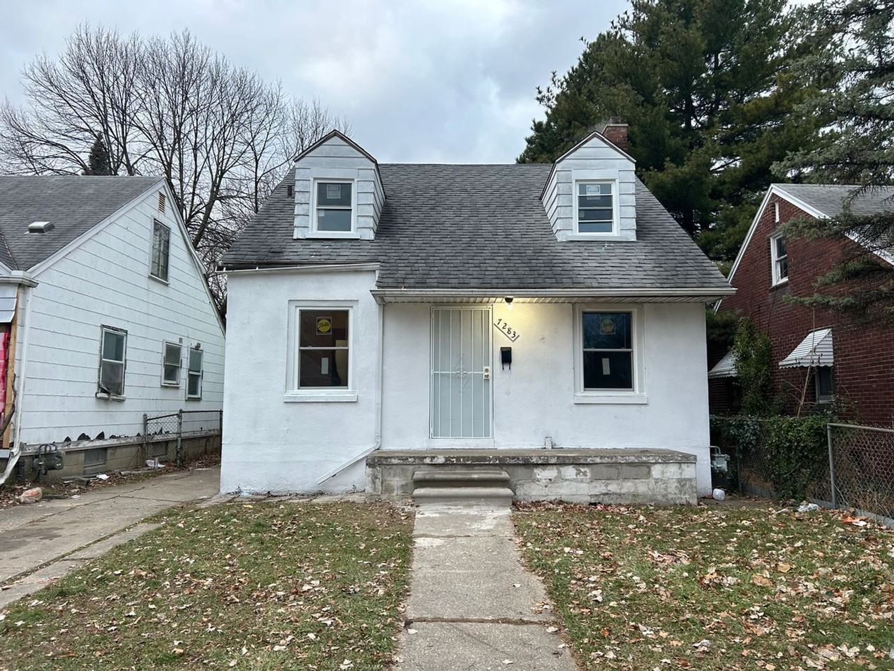 7283 Minock St - Photo 7 of 33