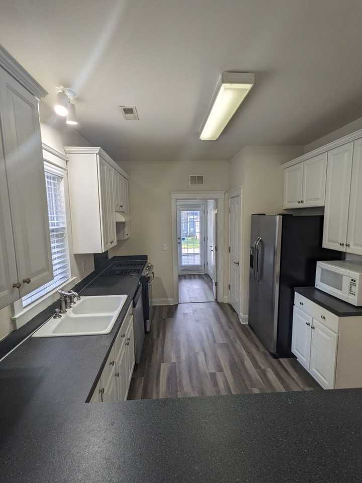 16530 Spruell St - Photo 3 of 12