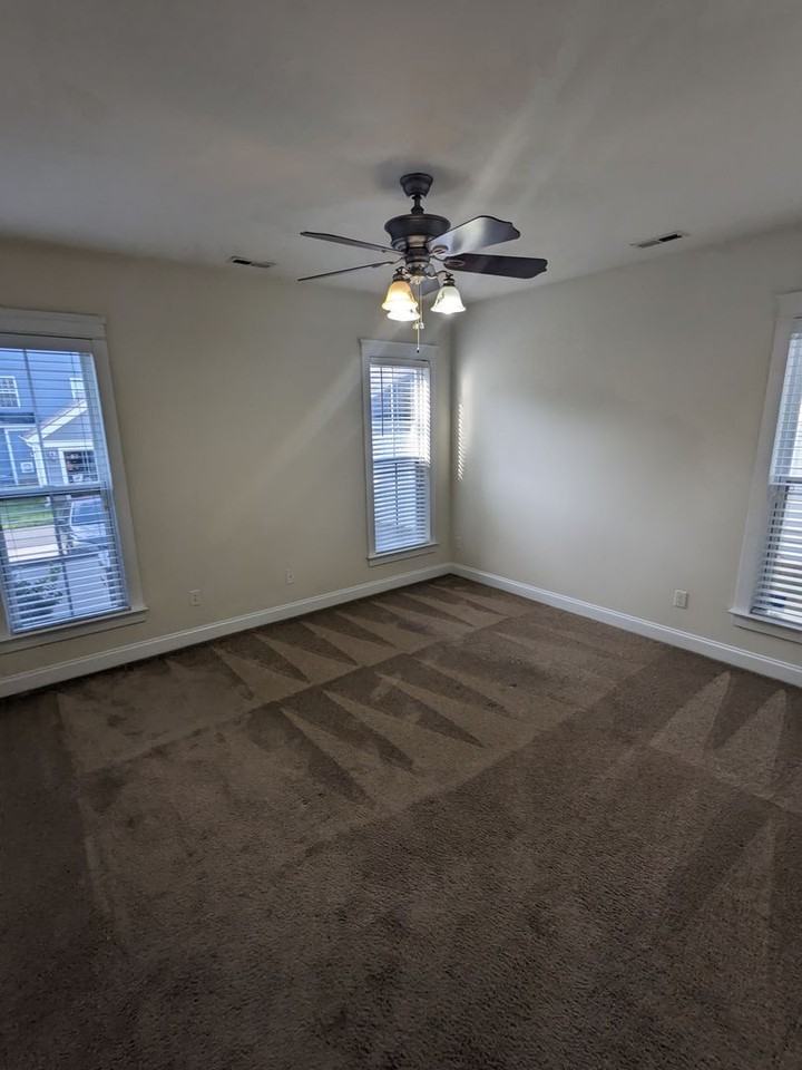 16530 Spruell St - Photo 7 of 12