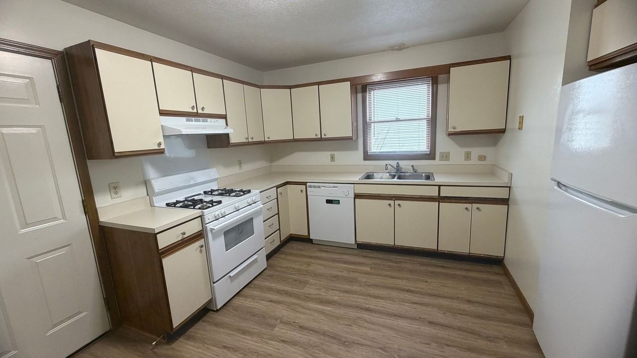 801 Antler Dr #A - Photo 3 of 12