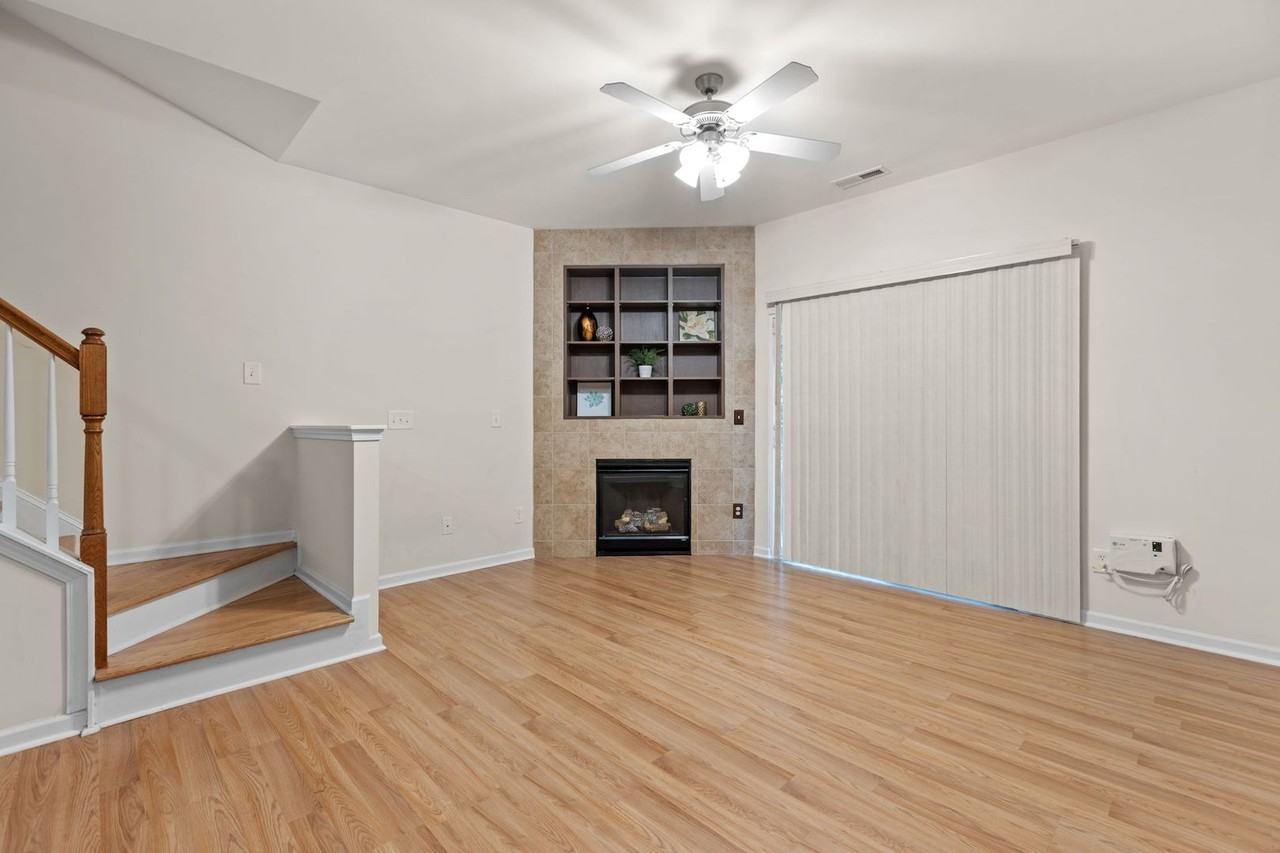 648 Cupola Dr - Photo 4 of 40