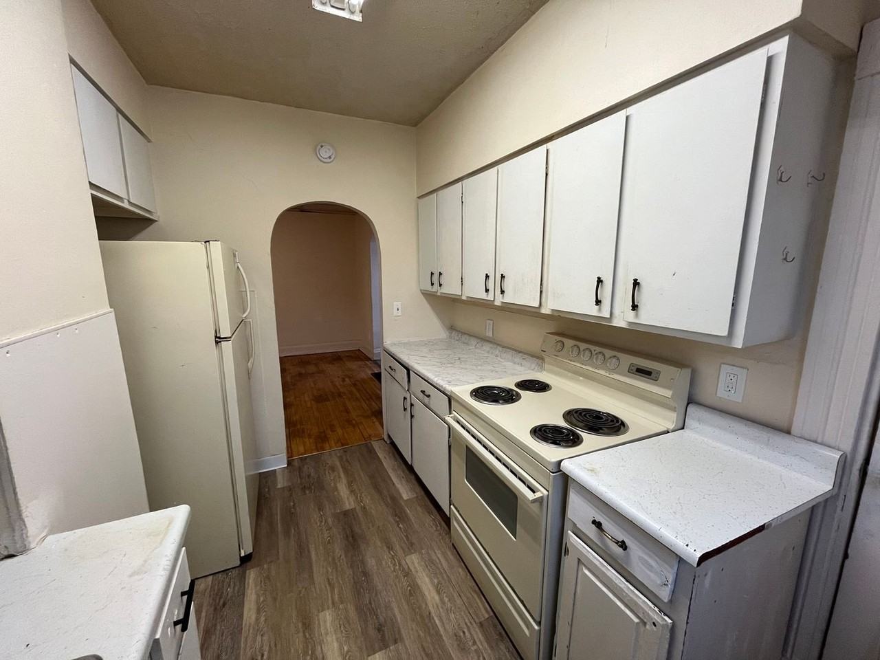 901 Townline Rd - Photo 2 of 14