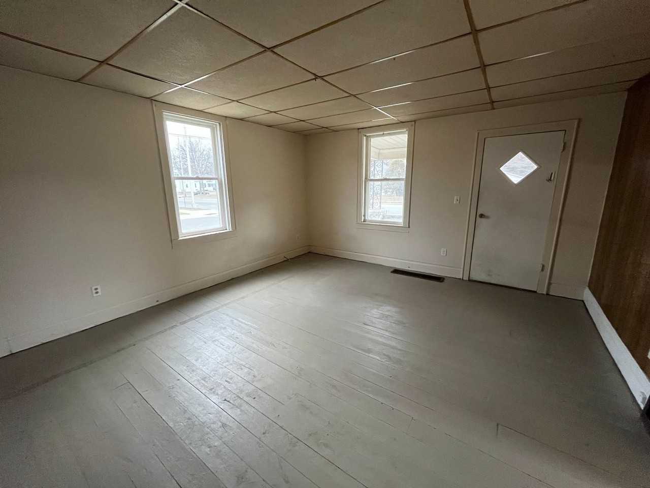 901 Townline Rd - Photo 4 of 14