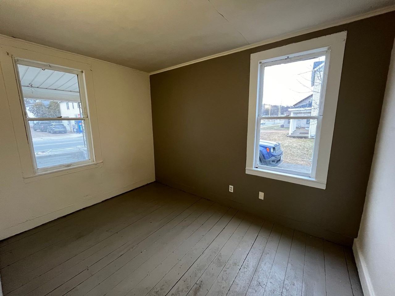 901 Townline Rd - Photo 5 of 14