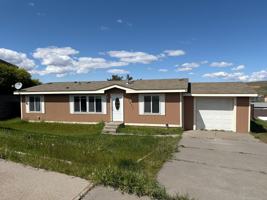 featured image of 3023 Sw Overlook St