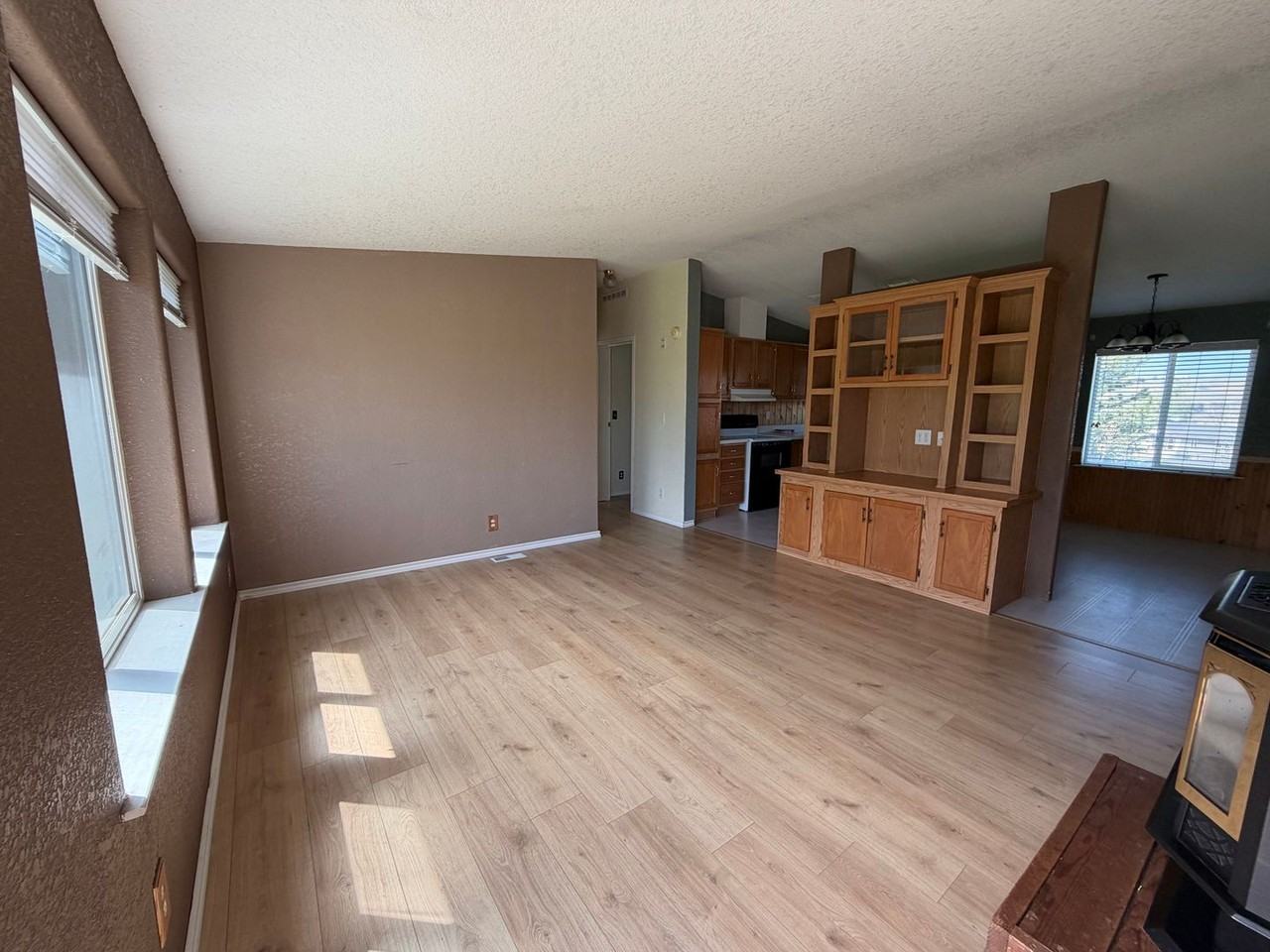 3023 Sw Overlook St - Photo 4 of 15