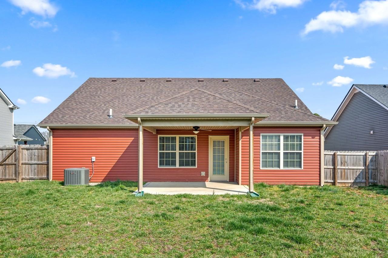 109 Ambridge St - Photo 2 of 33