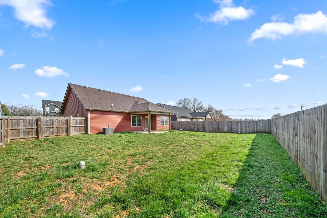 109 Ambridge St - Photo 6 of 33