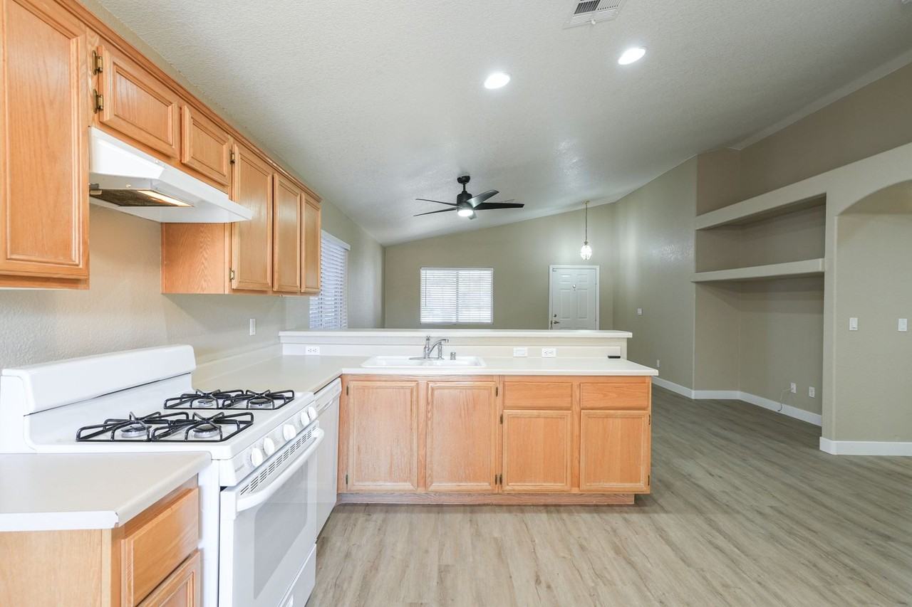 2529 Via Di Autostrada - Photo 6 of 18