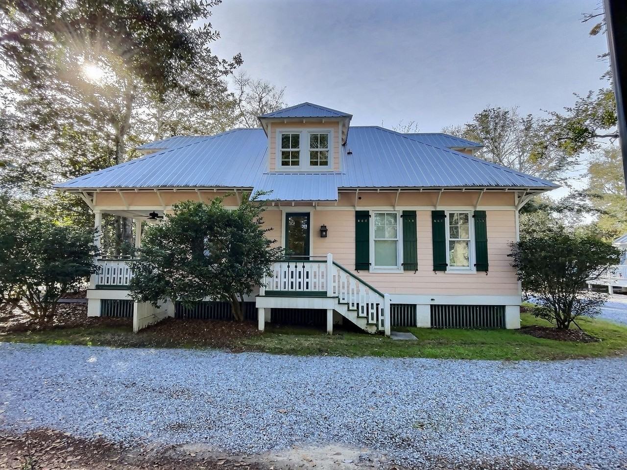 607 Cottage Square Ln - Photo 3 of 19