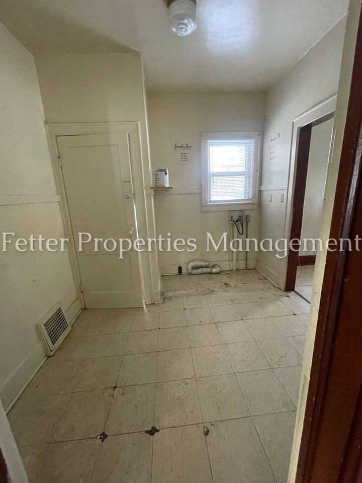 1651 Burdette Ave - Photo 6 of 8