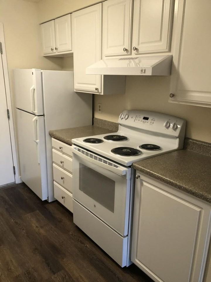 Magnolia Court - Photo 5 of 27