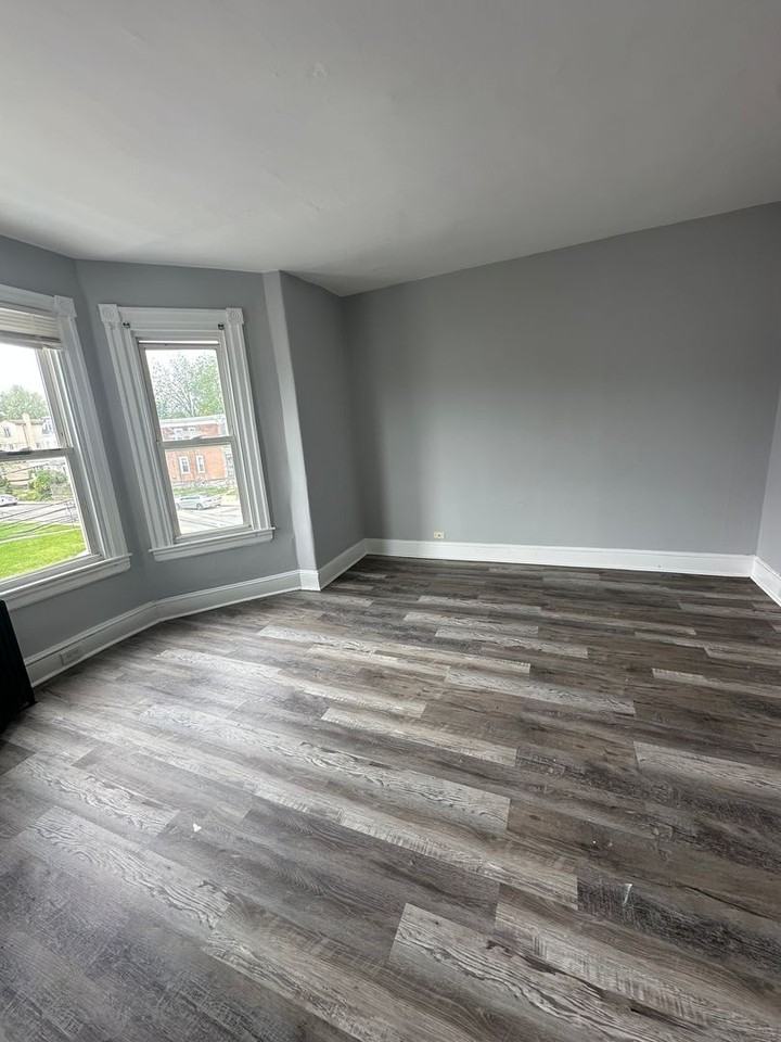 311 Lincoln Ave - Photo 4 of 11