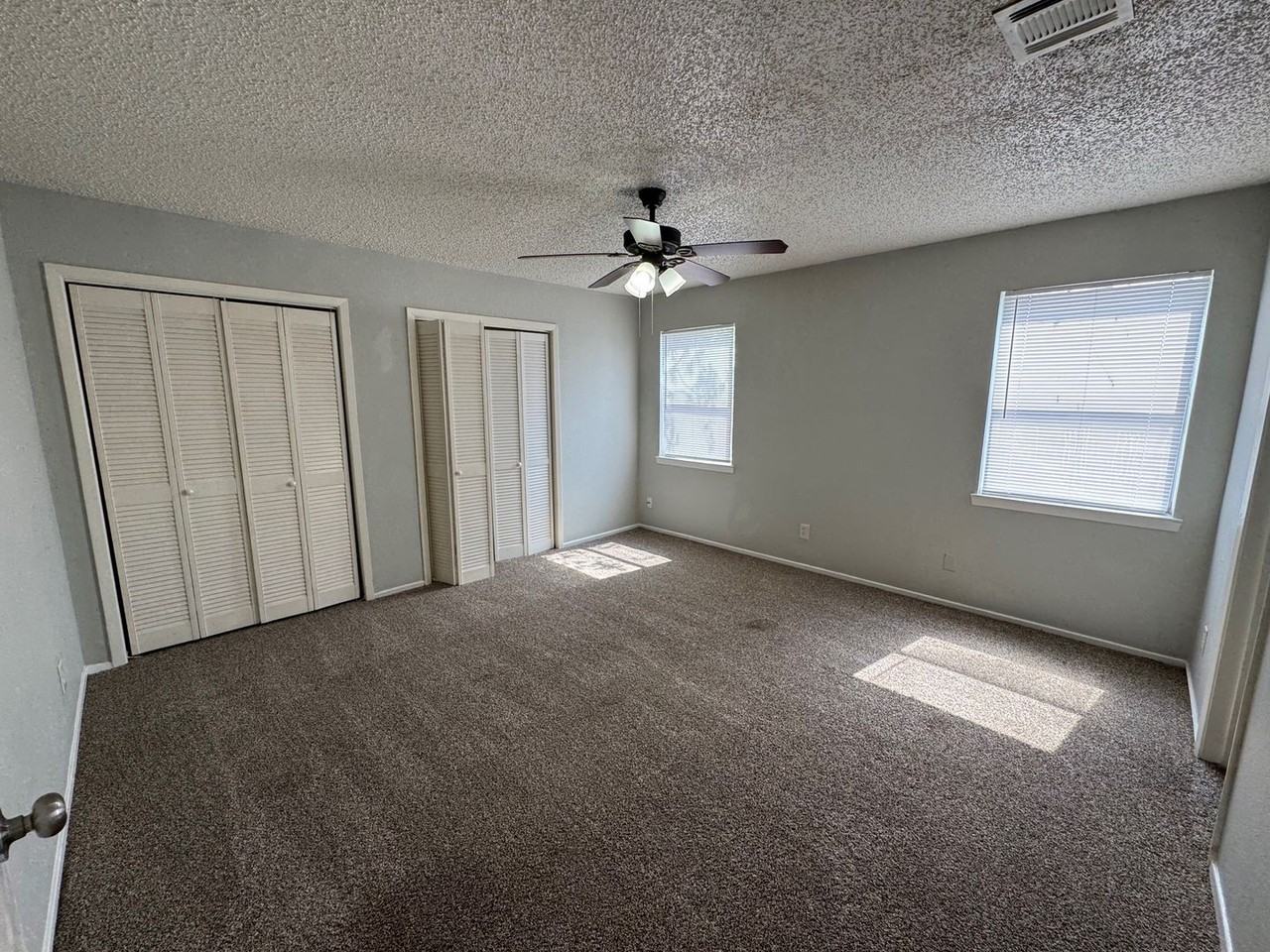 1808 Meridian Ave - Photo 3 of 9