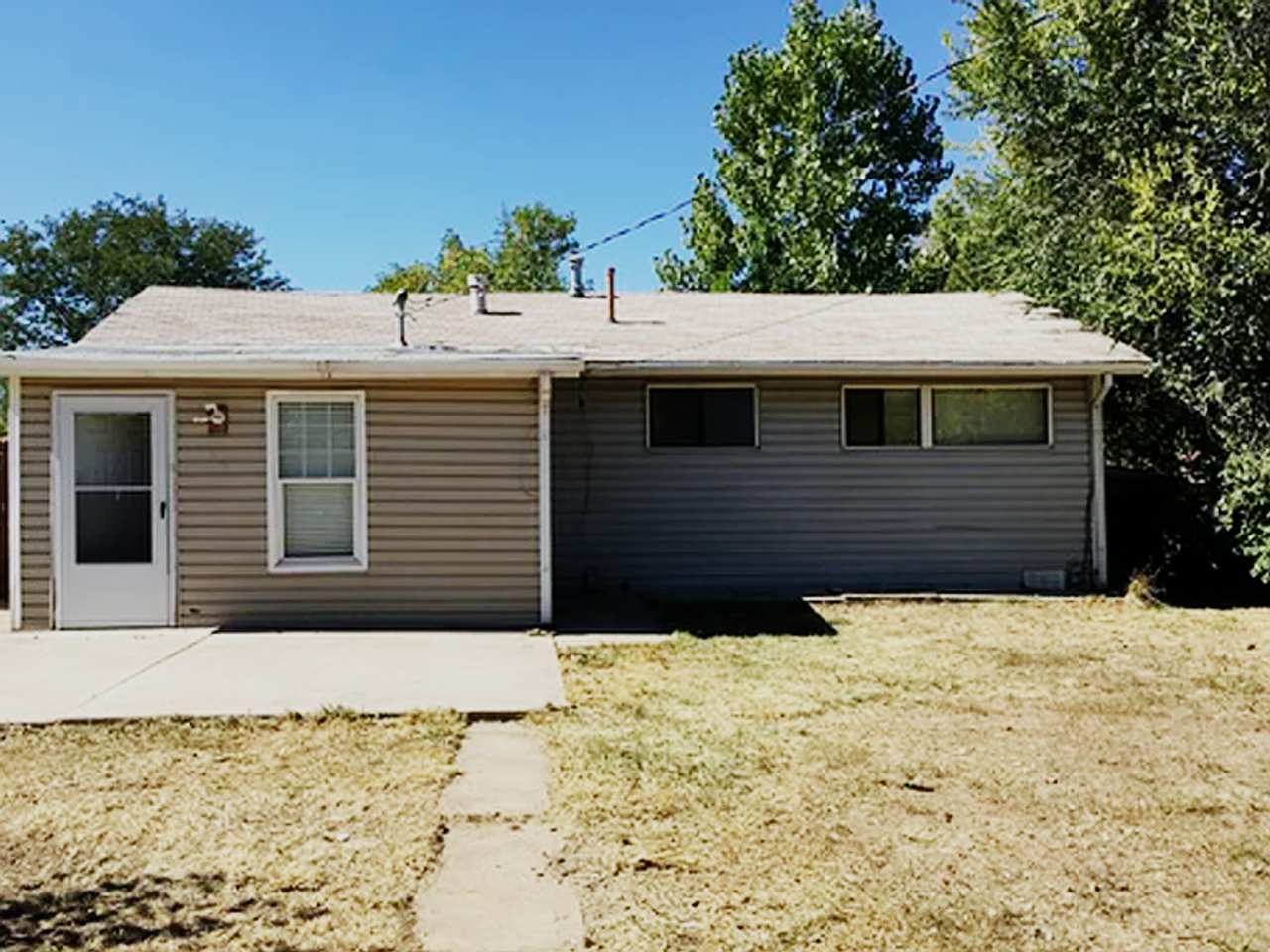 1030 Macon St - Photo 5 of 5