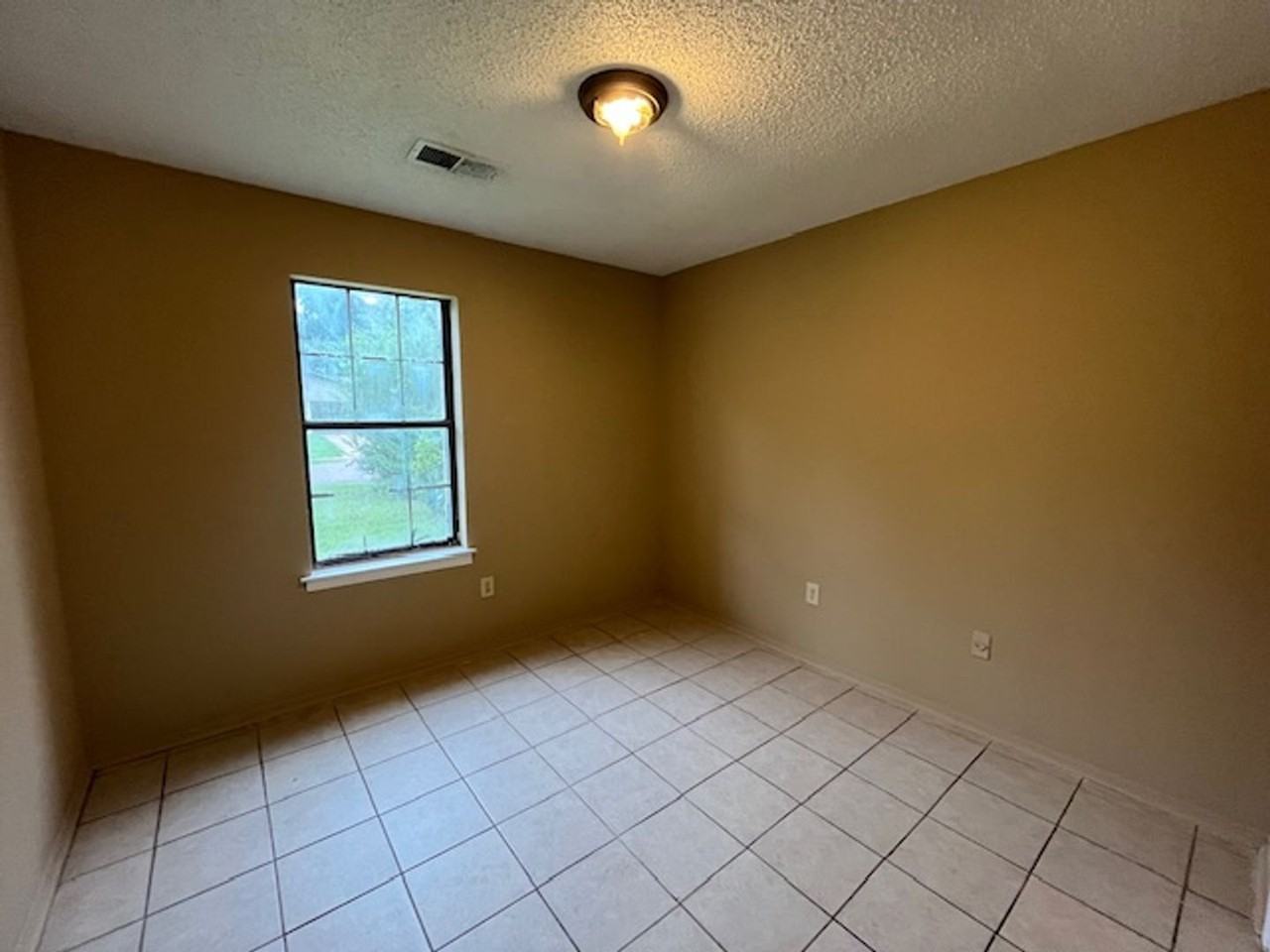 5177 Haynes Dr - Photo 7 of 11