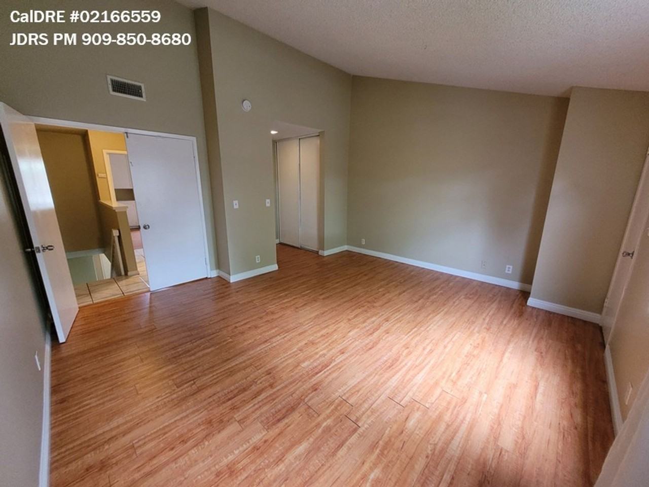 959 S Mountain Ave - Photo 6 of 12
