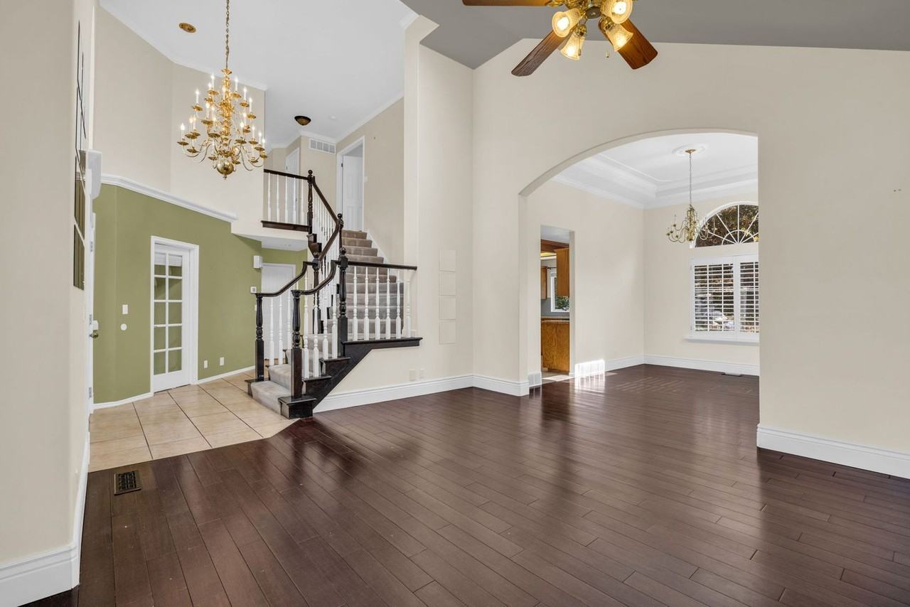 1178 N 3150 E - Photo 3 of 28