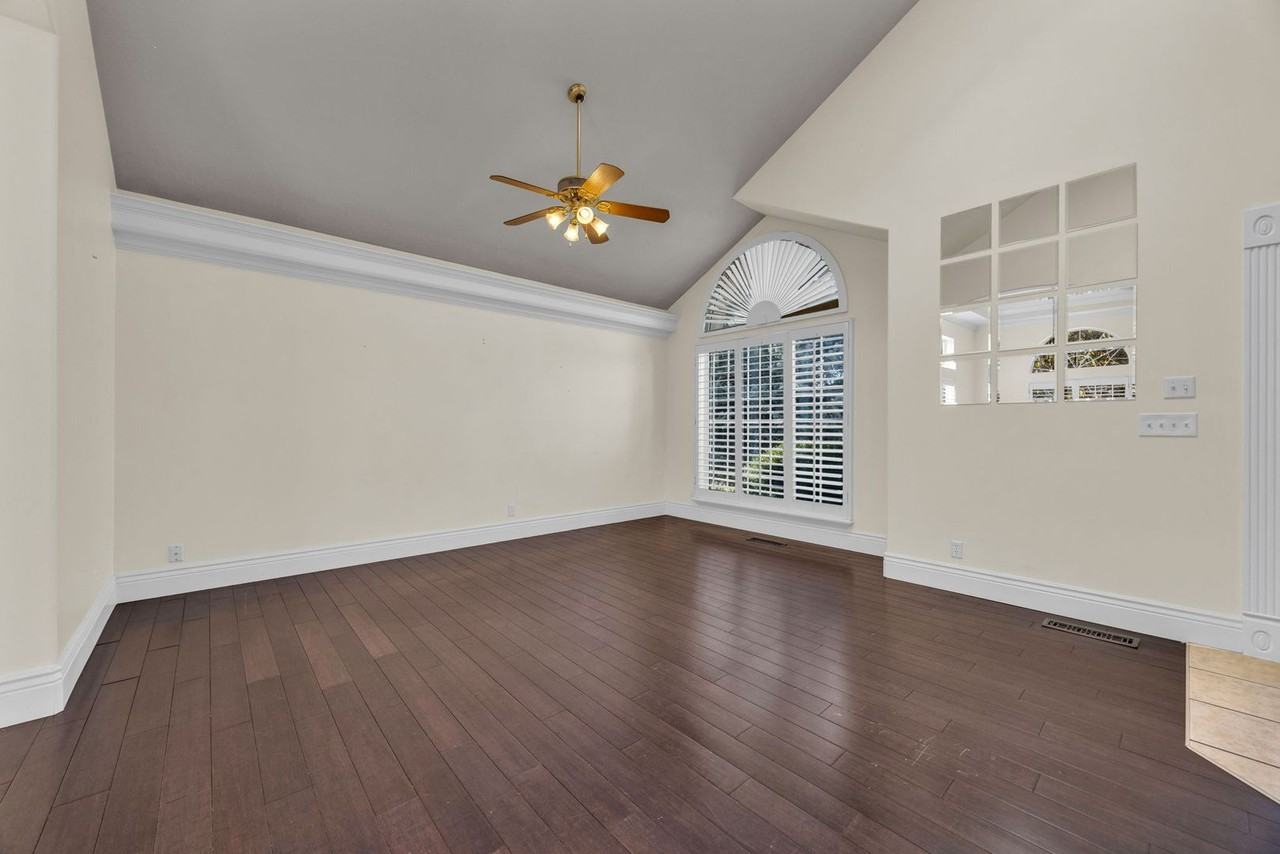 1178 N 3150 E - Photo 5 of 28