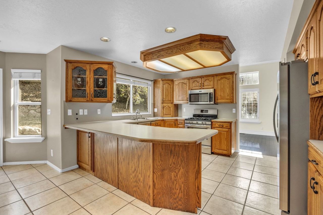 1178 N 3150 E - Photo 7 of 28