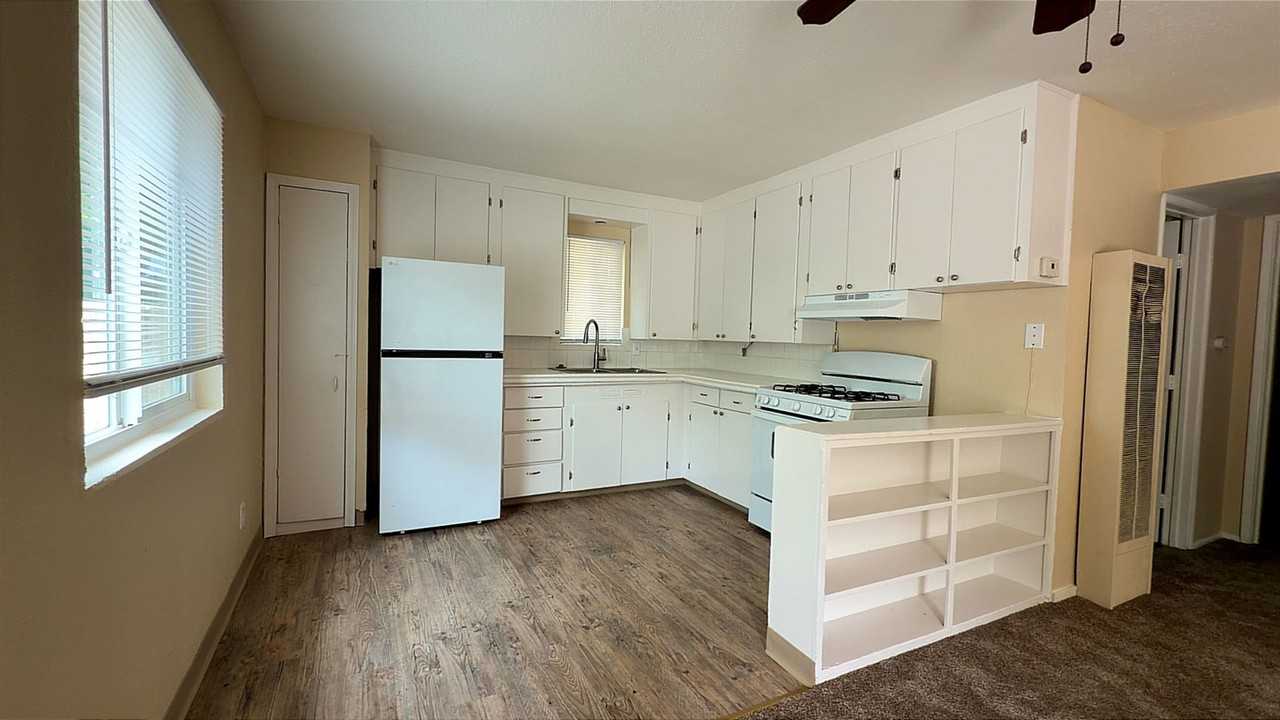 639 W Santa Fe Ave - Photo 3 of 8