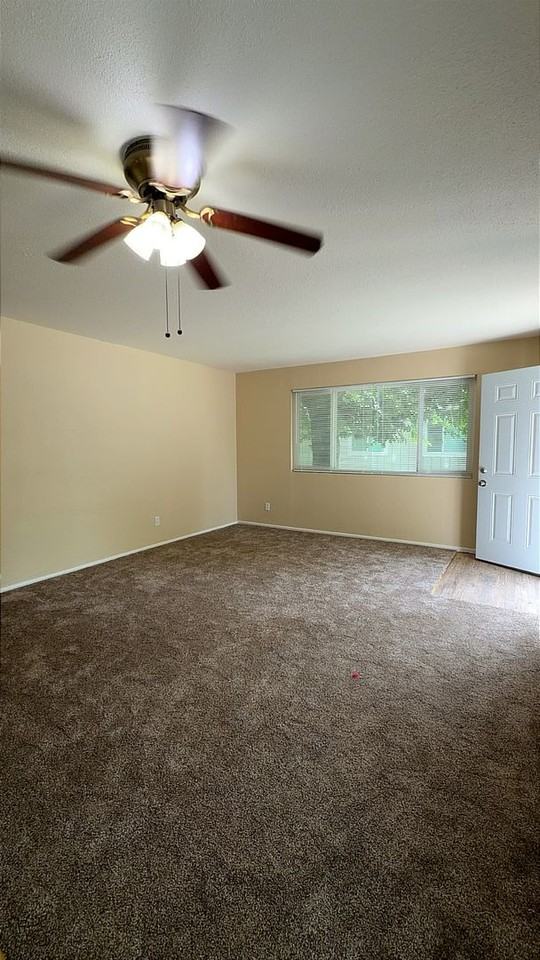 639 W Santa Fe Ave - Photo 7 of 8