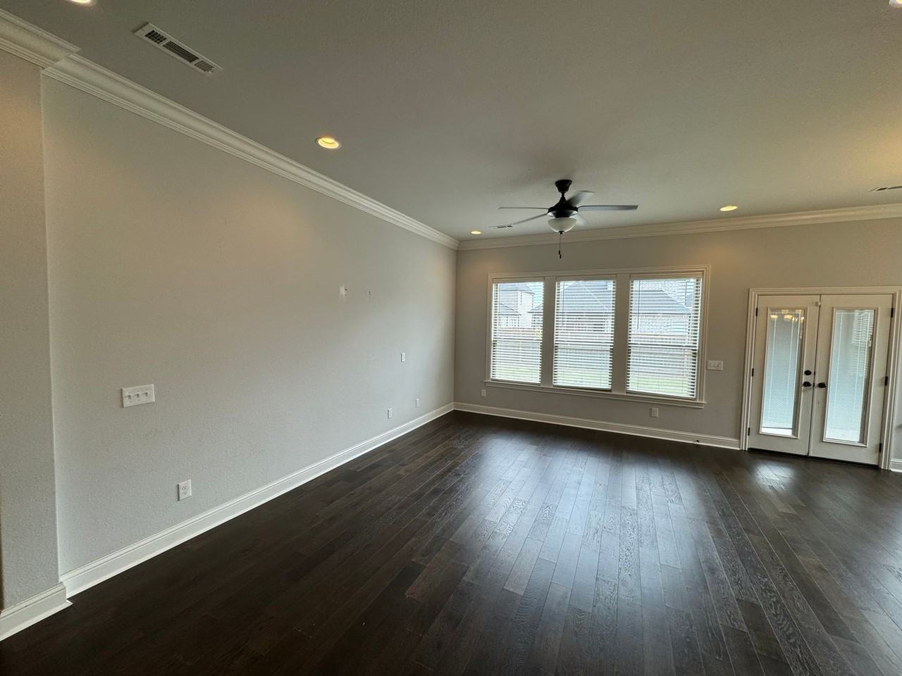 2307 Sw Hampton Ave - Photo 2 of 9
