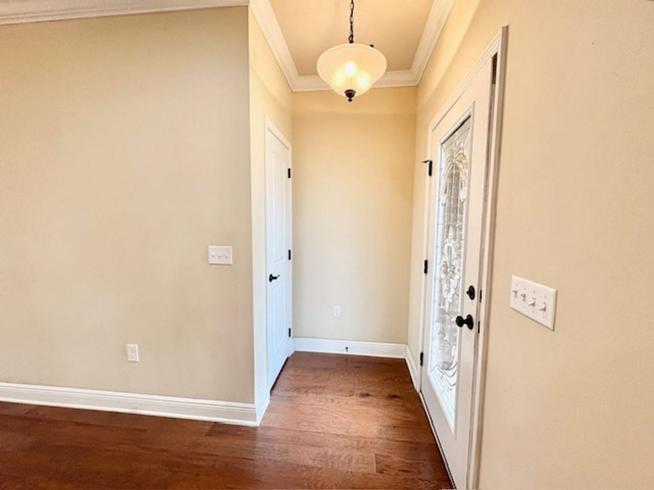 13 Gustaf Dr - Photo 4 of 50