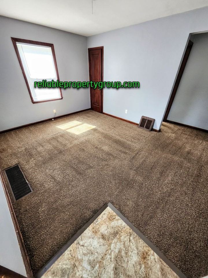 3932 Winter St - Photo 2 of 11