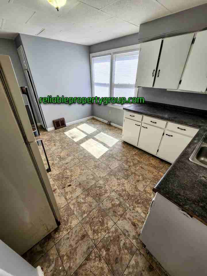 3932 Winter St - Photo 6 of 11