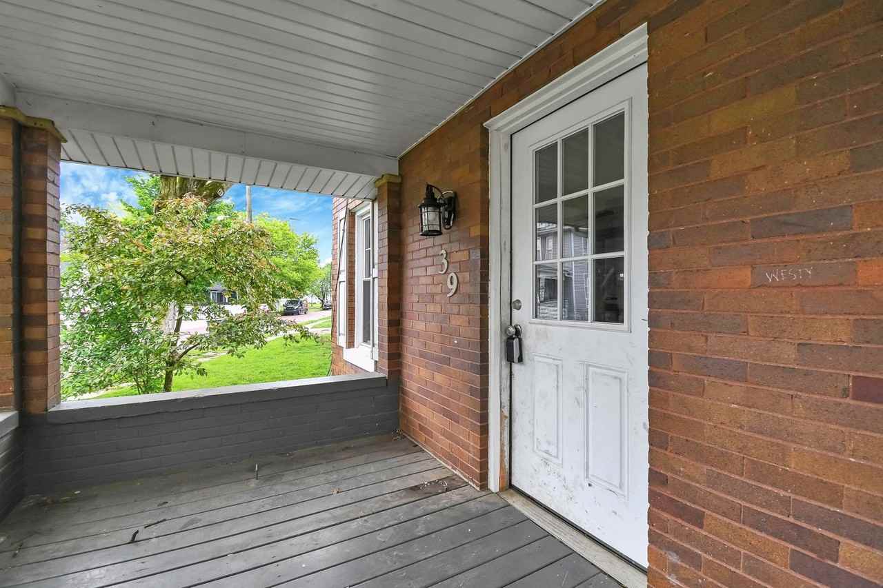 39 Charles St - Photo 6 of 34