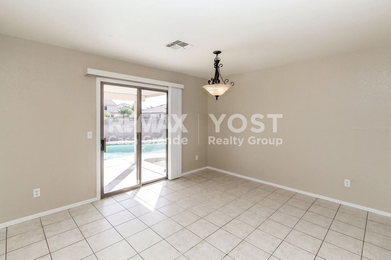645 W Jardin Dr - Photo 5 of 10